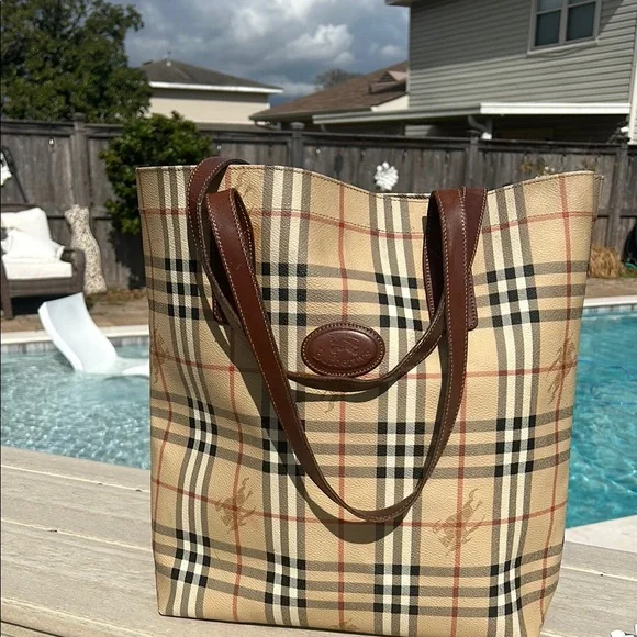 BURBERRYS VINTAGE Haymarket TOTE - Picture 1 of 5